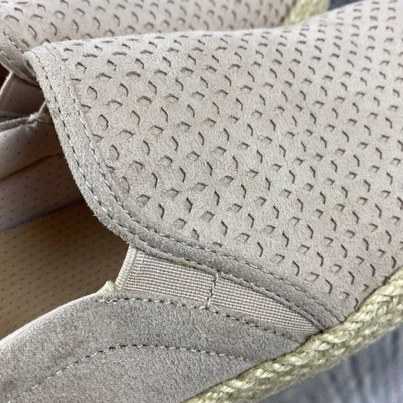 DR SCHOLLS BE FREE ENERGY TECHNOLOGY Lt Pink Slip On Espadrille Flats - Picture 16 of 17